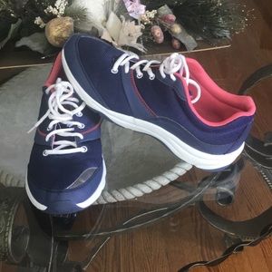 Vionic Walking Sneakers .